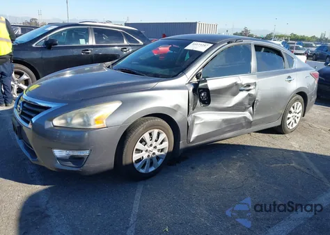 2015 Nissan Altima 2.5 S из США, поврежденный, VIN 1N4AL3AP2FN384843